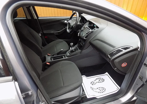 Ford Focus cena 29900 przebieg: 168000, rok produkcji 2016 z Ryki małe 379